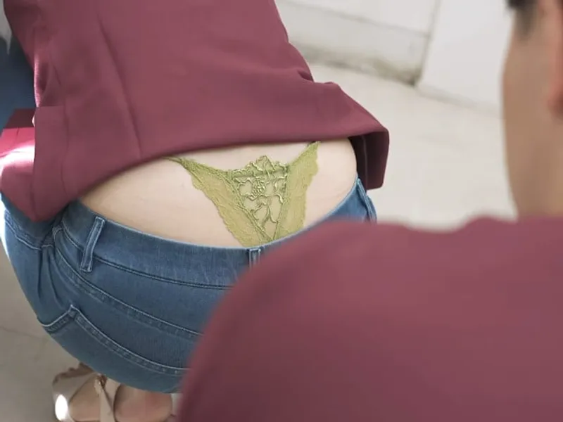 Xxx nữ đồng nghiệp mông to đã có chồng